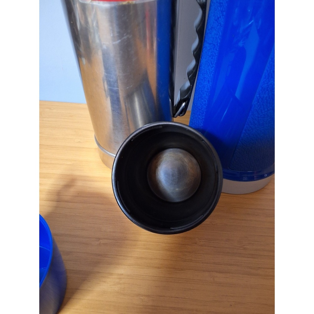 Vintage Pair Of Thermoses, Unbreakable Uno-Vac & Blue Plastic Thermos. Lot Of 2 - Picture 7 of 11